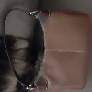 Dooney & Bourke zip top Satchel. Key keeper and inside zip. Used twice